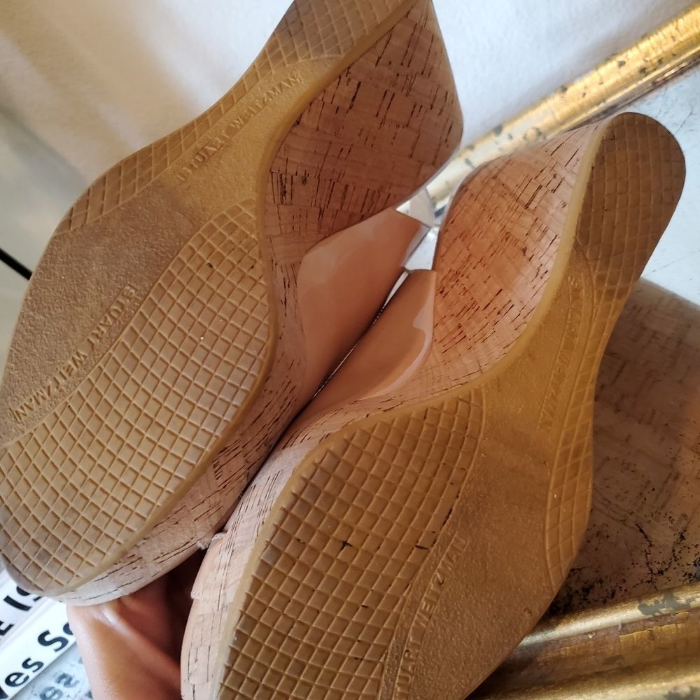 Stuwart Weitzman wedge nude patent - Picture 9 of 12